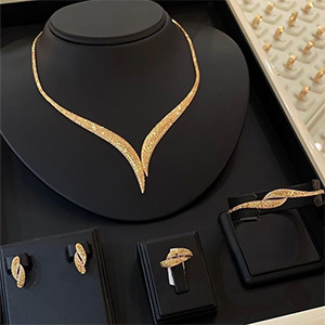 فروش سرویس طلا در اصفهان