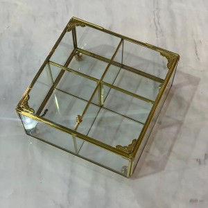 تراریوم چهار خانه