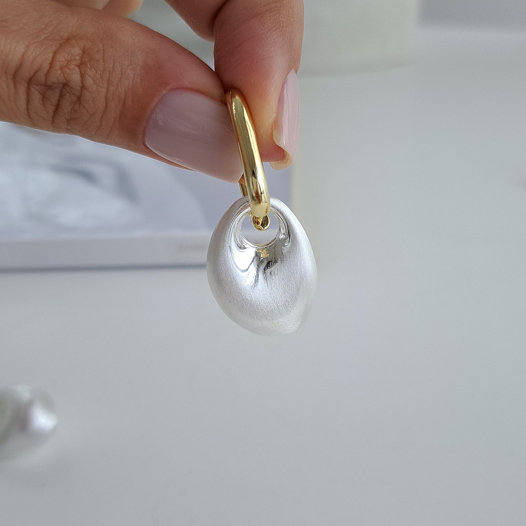 گوشواره کره ای گلبرگ دو رنگ