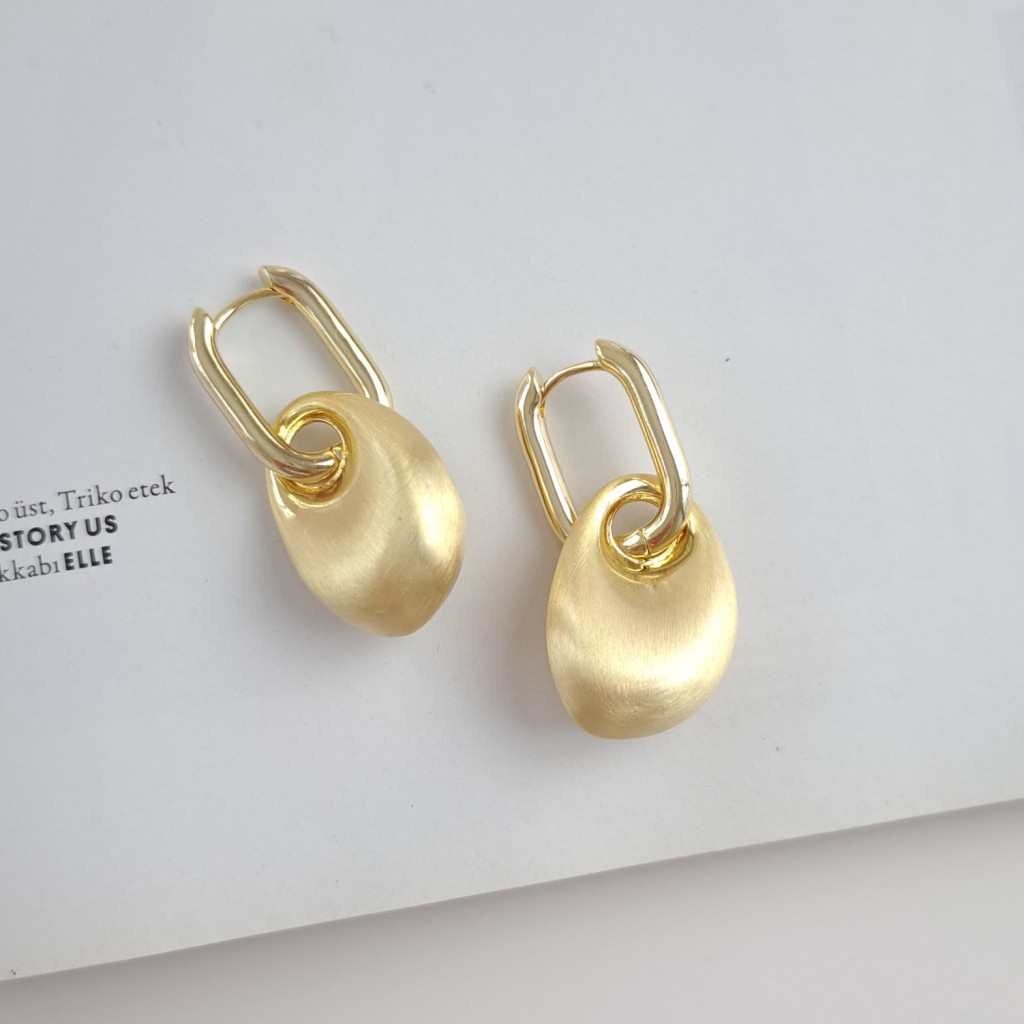 گوشواره کره ای گلبرگ طلایی