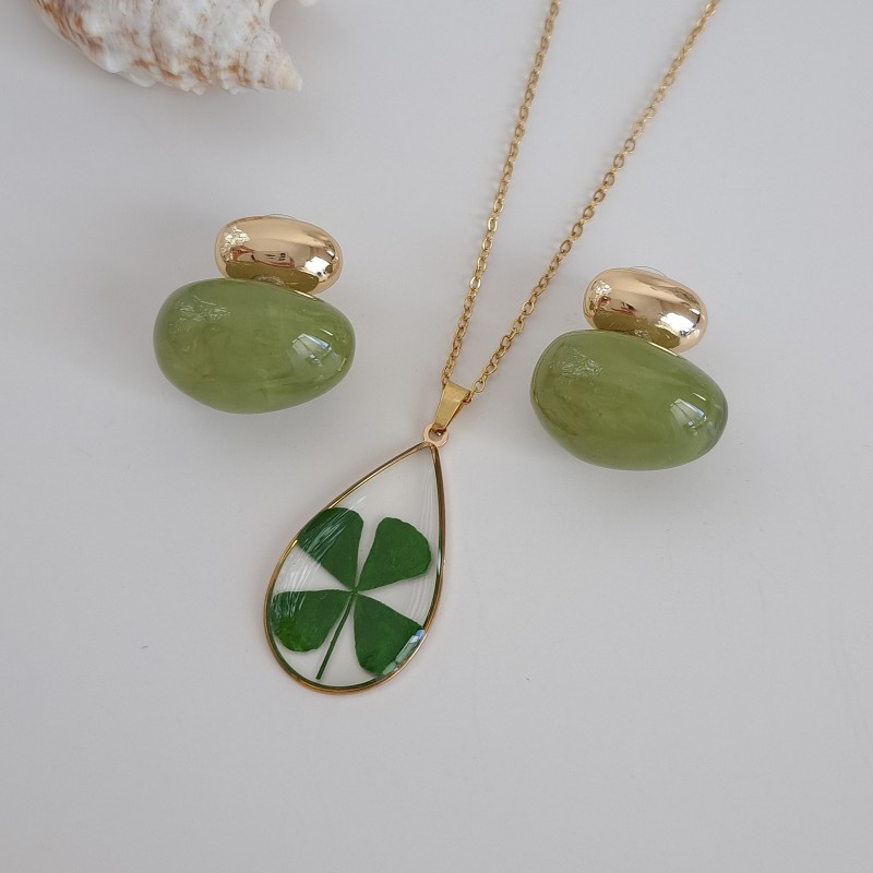 گردنبند شبدر خوش شانسی ( گل خشک  طبیعی )*