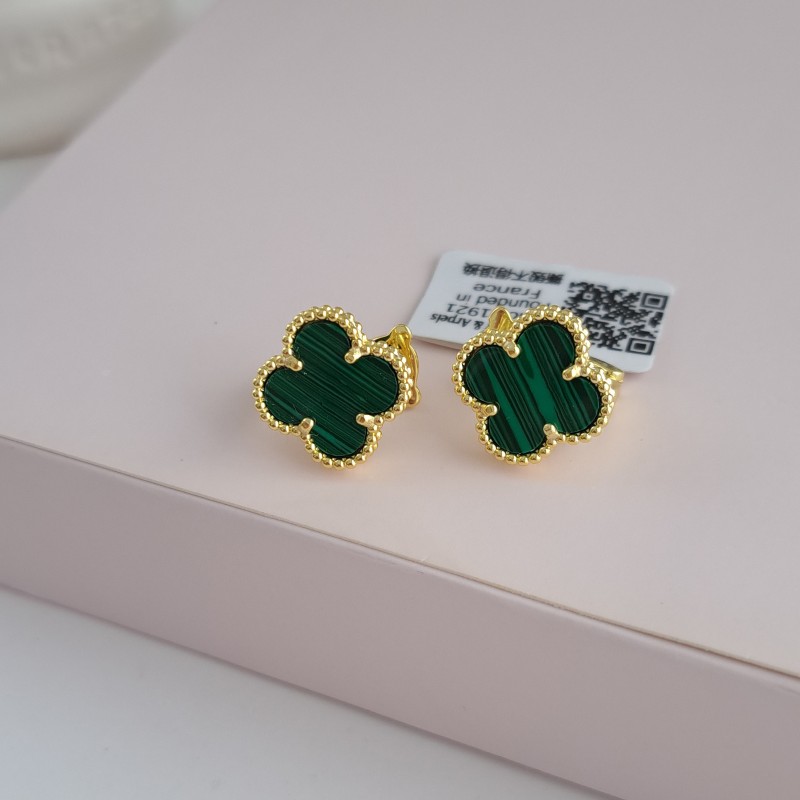 گوشواره ونکلیف سبز ( مستر )