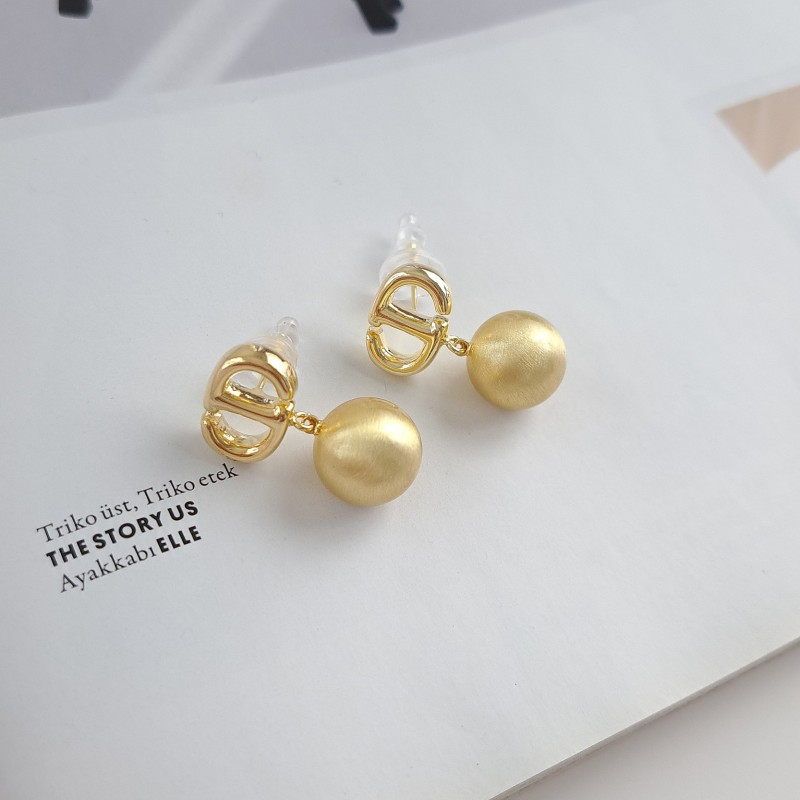 گوشواره کره ای طرح دیور طلایی