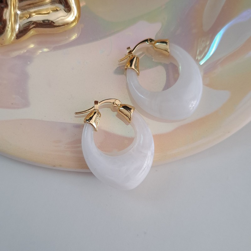 گوشواره رزینی بیضی طرح صدف