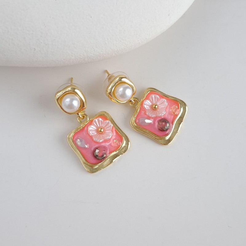 گوشواره  مربعی گل صورتی