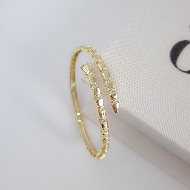 دستبند بنگل طرح طلا ماهی روکش طلا باریک