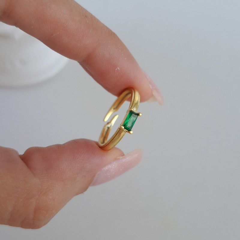 انگشتر نگین مستطیل سبز (اروپایی)