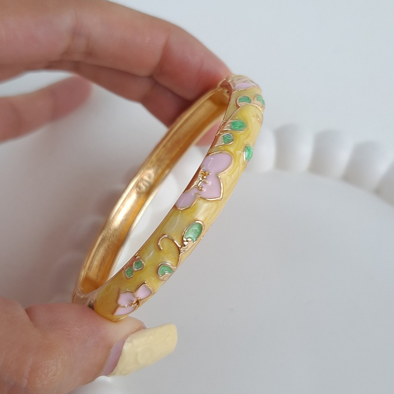 دستبند بنگل میناکاری زرد گل نیلوفر*