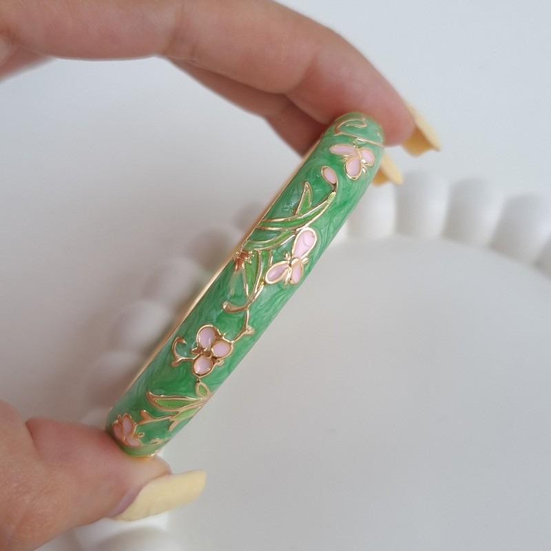 دستبند بنگل میناکاری سبز پروانه صورتی*