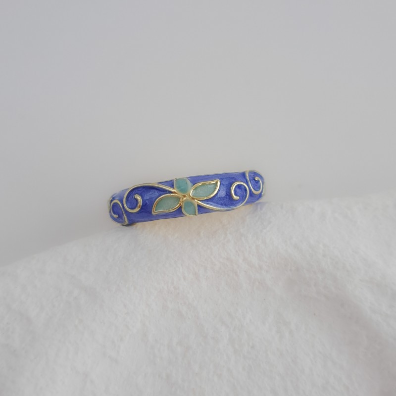 انگشتر تک گل سبز زمینه آبی*