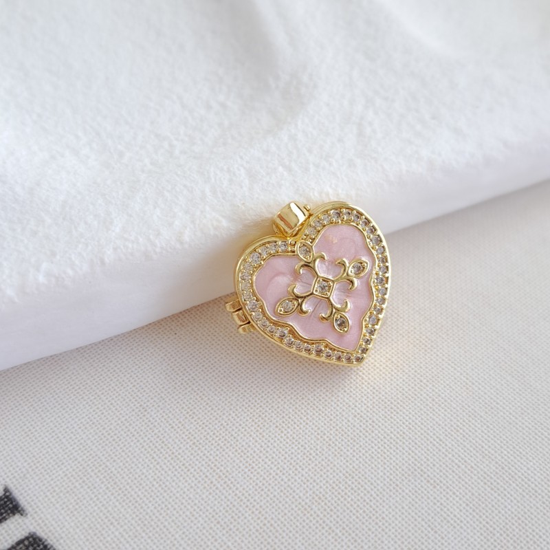 گردنبند لاکت قلب صورتی طرح‌دار*