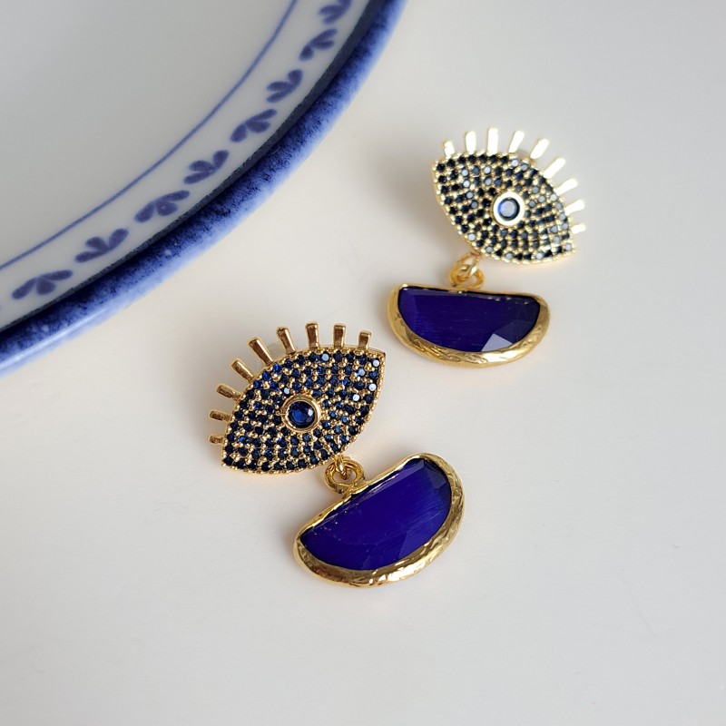 گوشواره چشم مژه‌دار نگین سورمه‌ای