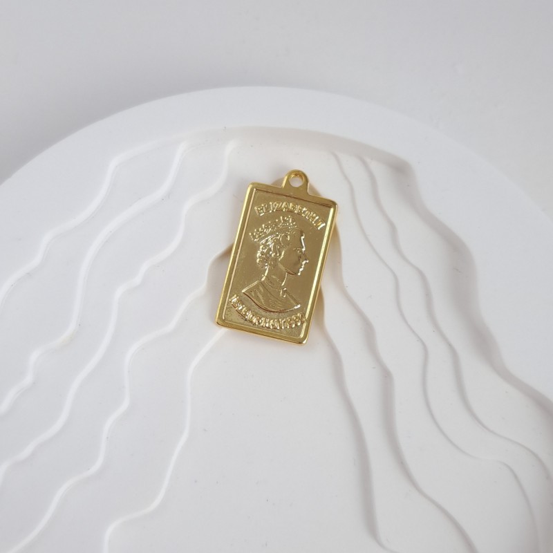 آویز بدون زنجیر ملکه