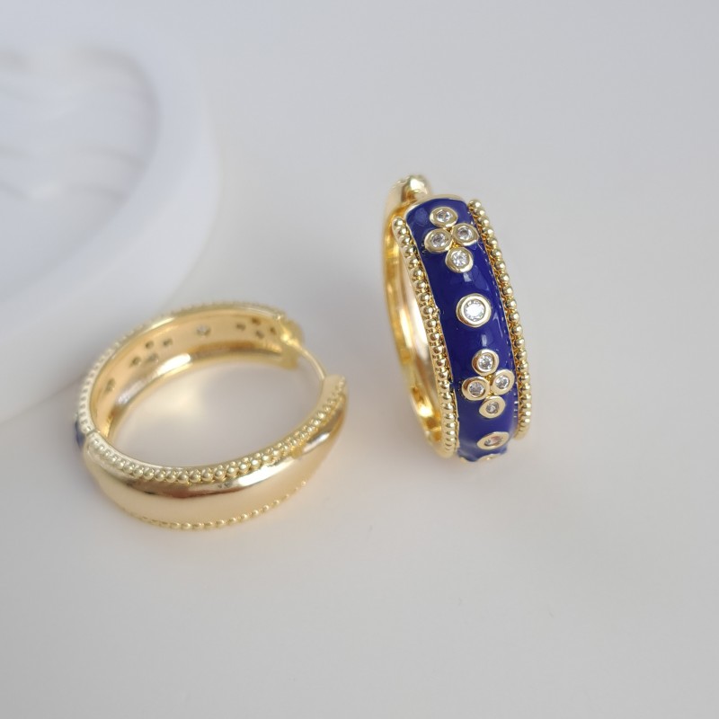 گوشواره حلقه‌ای میناکاری آبی تیره گل نگین‌دار*