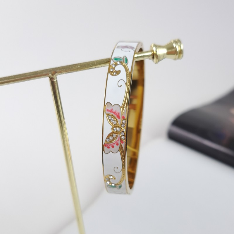 دستبند استیل میناکاری سفید پروانه نگین دار*