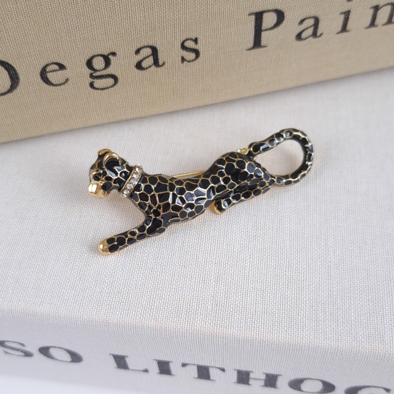 سنجاق لباس پلنگ*