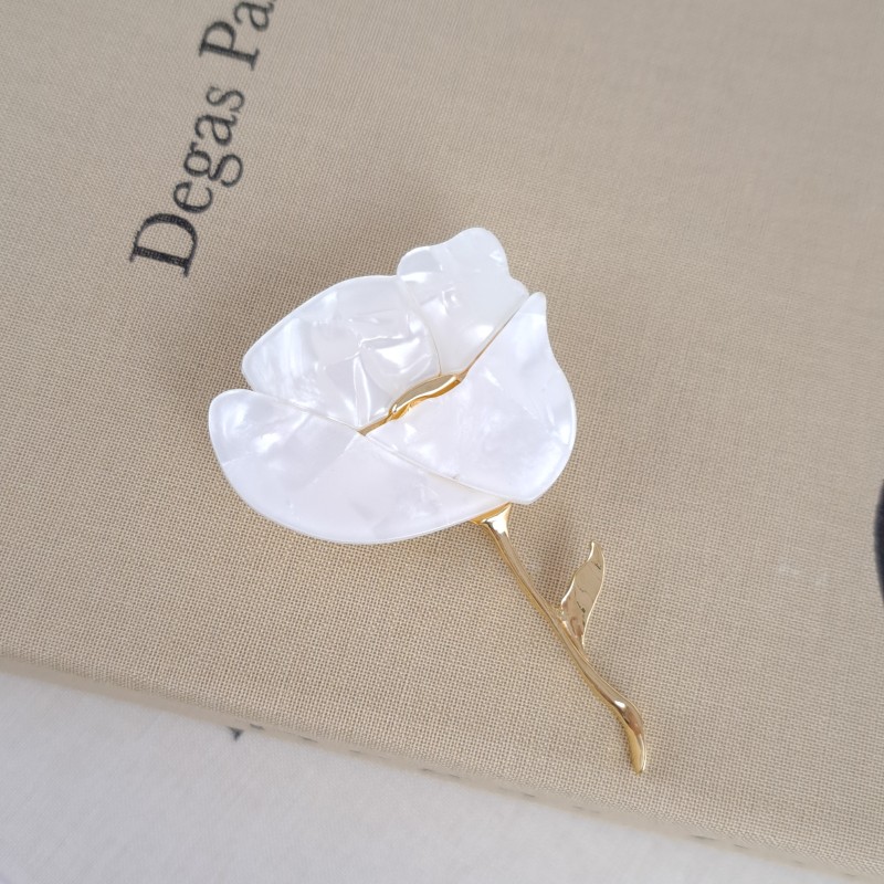 سنجاق لباس گل صدفی*