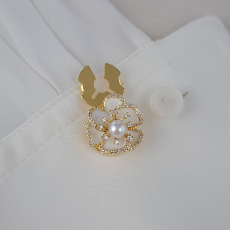 کاور دکمه گل نگین دار میناکاری سفید*