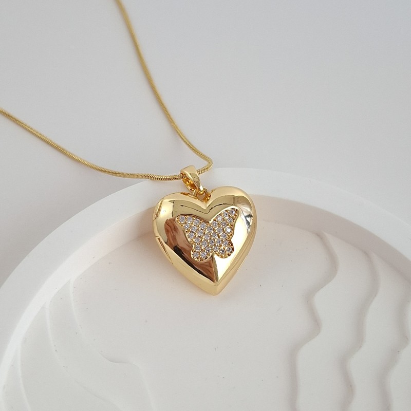 گردنبند لاکت قلب پروانه