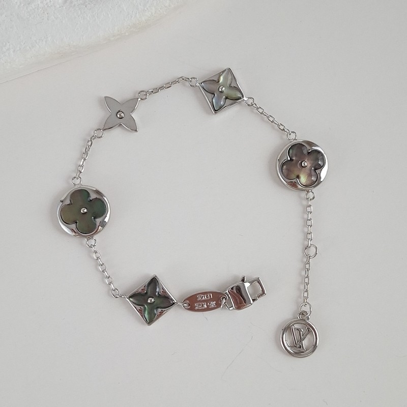 دستبند لویی ویتون صدف هفت رنگ پایه نقره‌ای (مستر) **