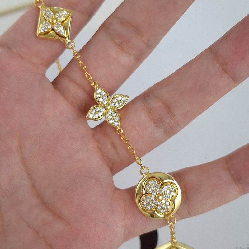 دستبند لویی ویتون نگین دار پایه طلایی مستر**