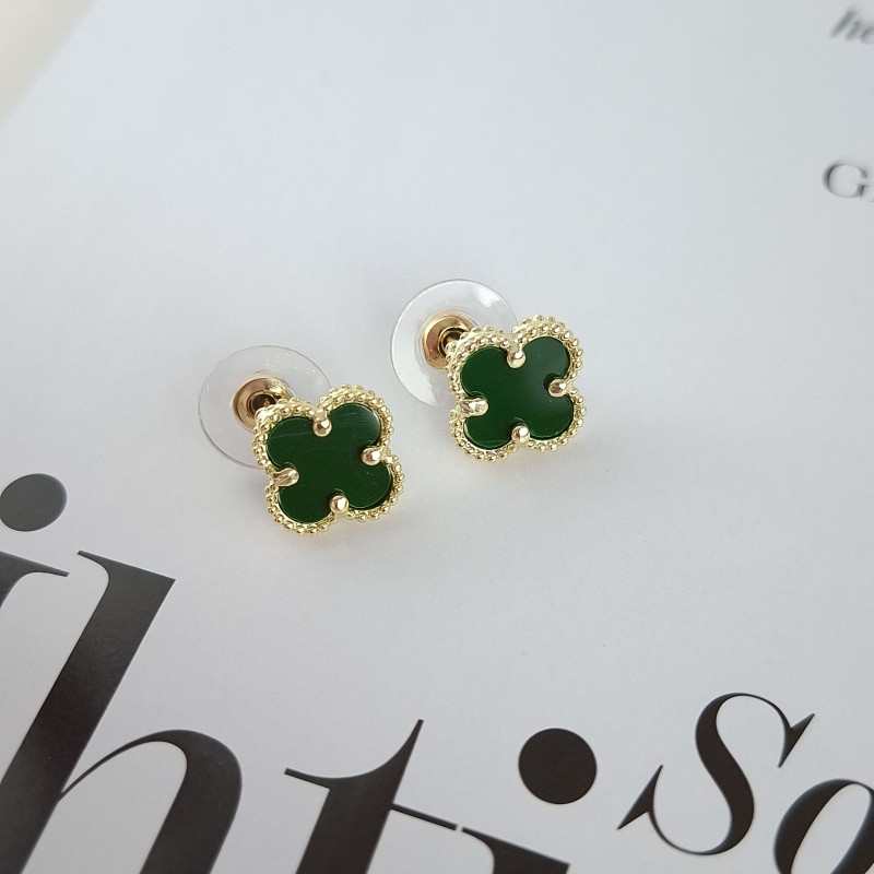 گوشواره ونکلیف سبز