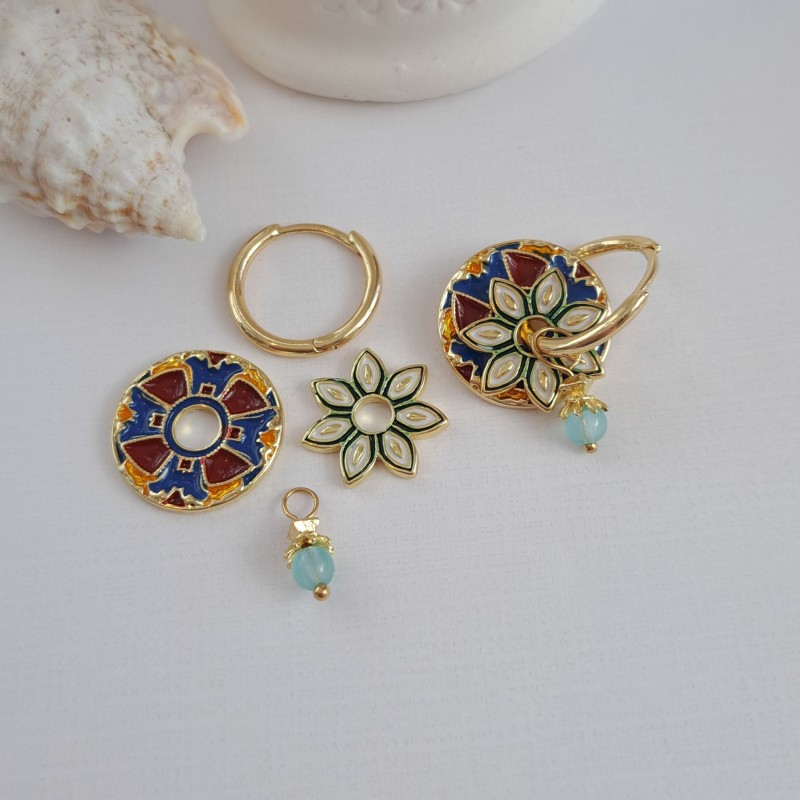 گوشواره واشری رنگی با آویز سنگ آبی