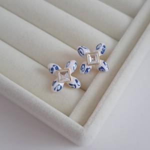 گوشواره نقش آبی گل (کپی دیور)*