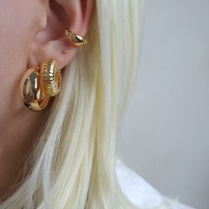 گوشواره حلقه ای تپل متوسط خط دار