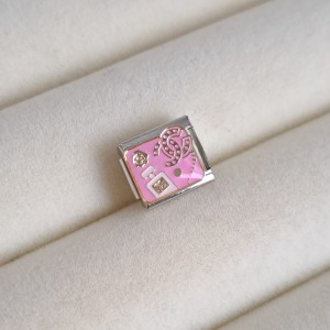 چارم نومینیشن شنل صورتی پایه نقره‌ای