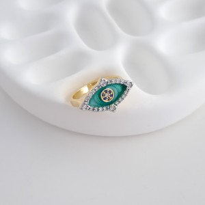 انگشتر چشم سبز صدفی