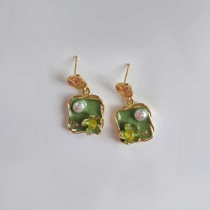 گوشواره مربعی گل ومروارید سبز