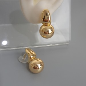 گوشواره گوی طلایی آینه ای (کد 1 در عکس )