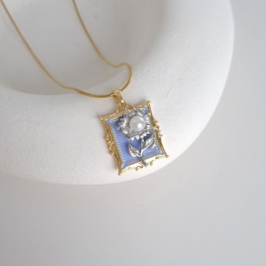 گردنبند زنجیر استیل گل مرواریدی برجسته