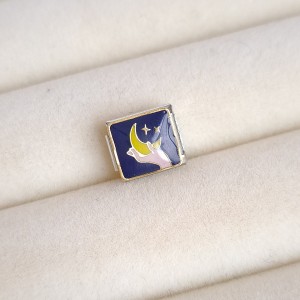 چارم نومینیشن دست و ماه *