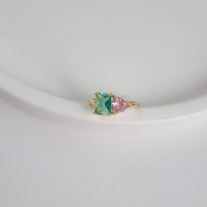 انگشتر باگت سبز صورتی*