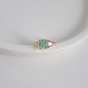 انگشتر باگت سبز صورتی*