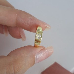 انگشتر انگشت کوچک مستطیل نگین دار