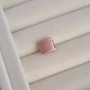 چارم نومینیشن ساده صورتی (بیس) *