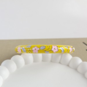 دستبند بنگل میناکاری زرد گل صورتی