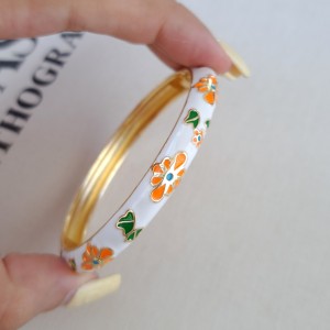دستبند بنگل میناکاری سفید گل نارنجی*