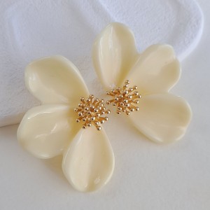 گوشواره گل نارنجی زارا *