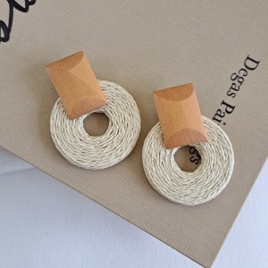 گوشواره حصیری دایره و چوب