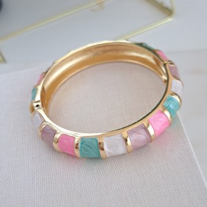 دستبند بنگل بند بندی سفید صورتی آبی صدفی