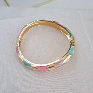 دستبند بنگل لوزی سفید صورتی آبی صدفی *