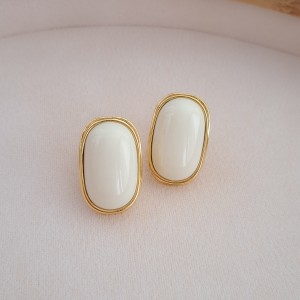 گوشواره بیضی عاجی رنگ (ساخت کره )*