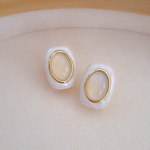 گوشواره مستطیلی نگین بیضی (ساخت کره )*