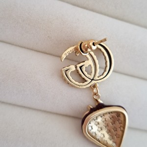 گوشواره توت فرنگی قرمز گوچی **