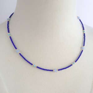 گردنبند مهره‌ای آبی با مهره‌های فیروزه‌ای *