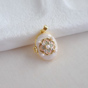 گردنبند لاکت بیضی سفید
